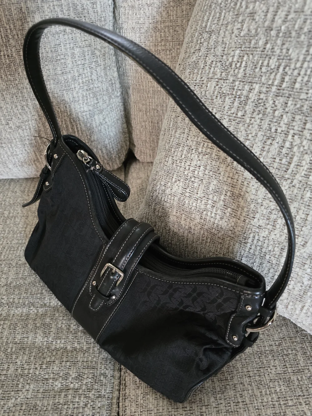 Fossil leather shoulder